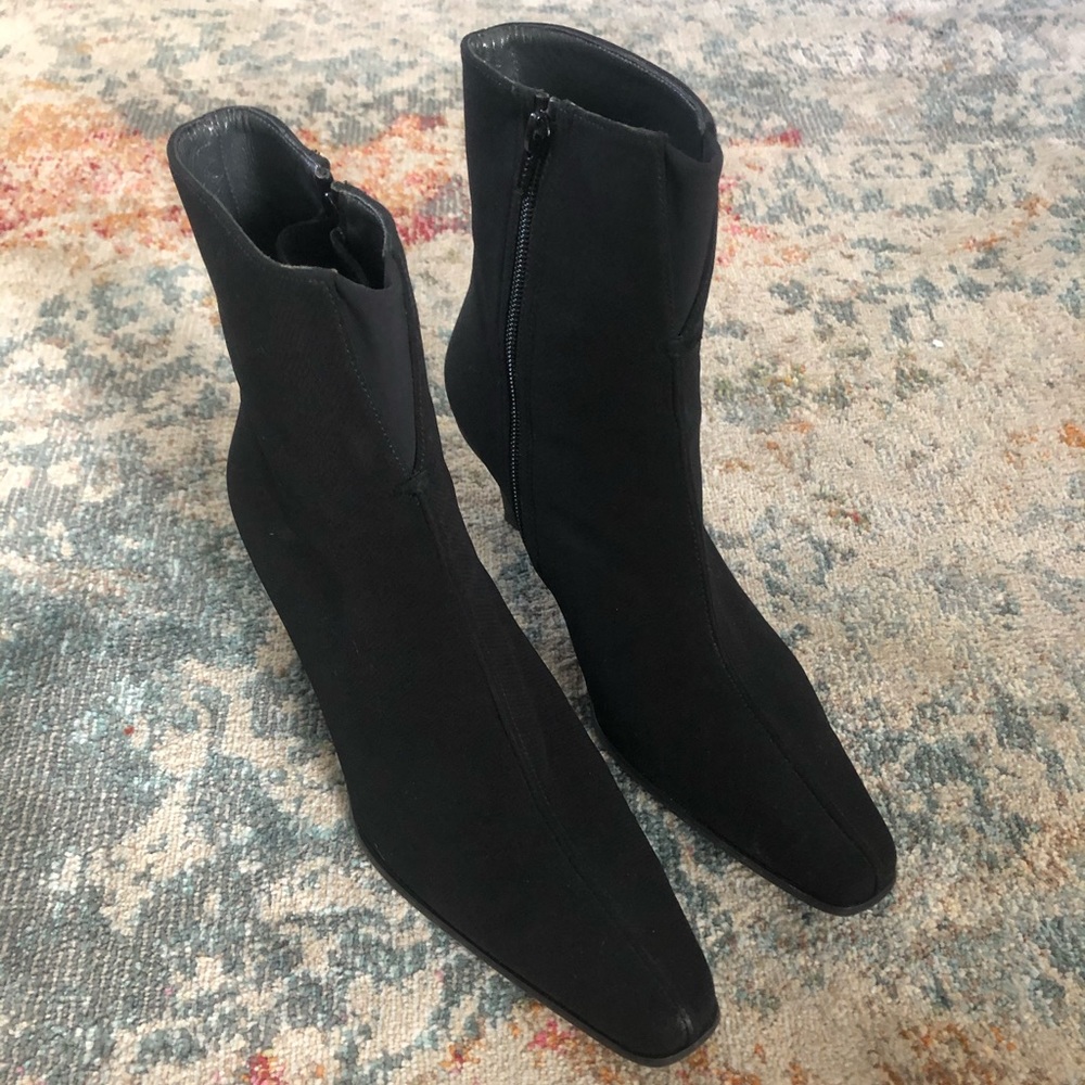 Stuart Weitzman Gore-Tex Kitten Heel Booties Sz 9